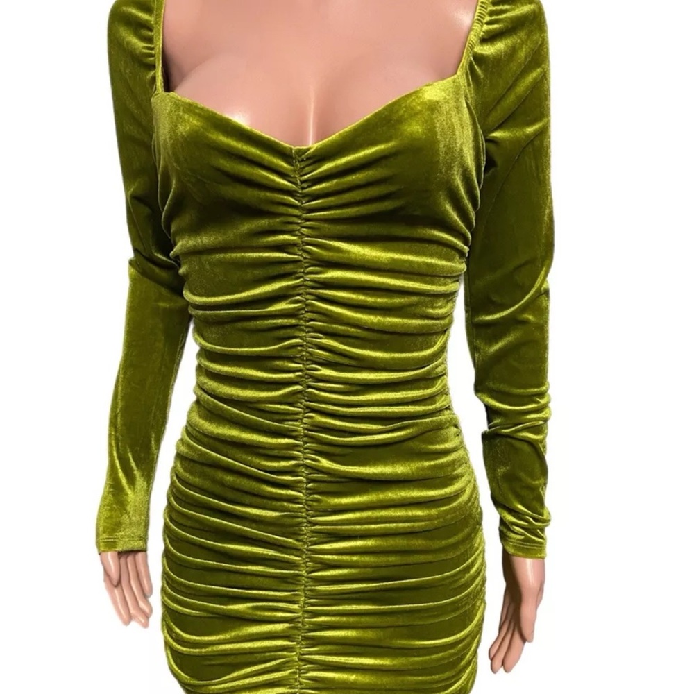 Elegant Green Velvet Dress